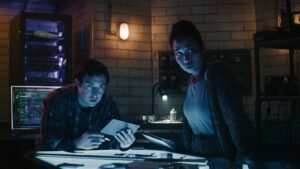 Imagen de la película "M3GAN 2.0"